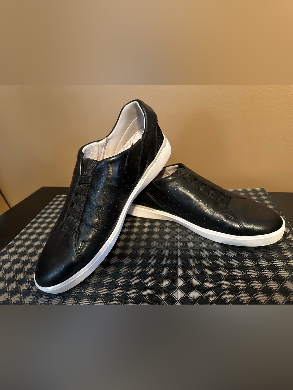 Kizik Miami Women’s Black Slip-On Leather Sneakers with White Sole, 8.5 Medium